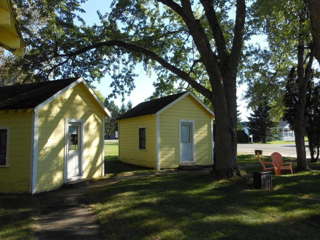 Hotel Katahdin Cabins Millinocket Exterior foto